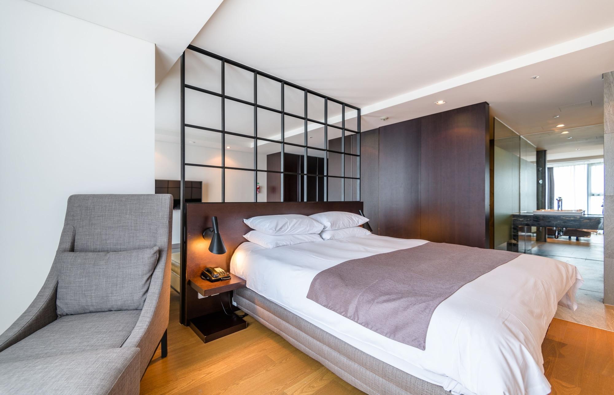 Brown Suites Hotel And Resort Jeju Exterior foto